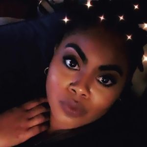 Meet your Posher, Brittney